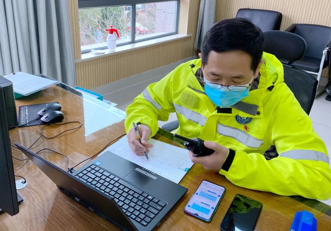 包含清晨费耶诺德备战英超,伤情更新细节曝光,媒体盛赞,医务组通报恢复的词条 包含清晨费耶诺德备战英超,伤情更新细节曝光,媒体盛赞,医务组通报恢复的词条