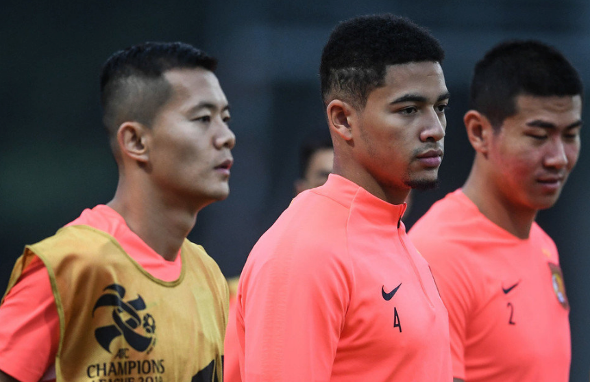 关于布莱顿迎亚冠关键赛；冲刺阶段更衣室发声；目标明确；身体对抗强度拉满的信息