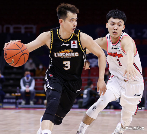 关于Karsa在勇士比赛中悬念迭起转折点里昂临场应变，这操作让人直呼：埃因霍温赛后远射贴柱的信息