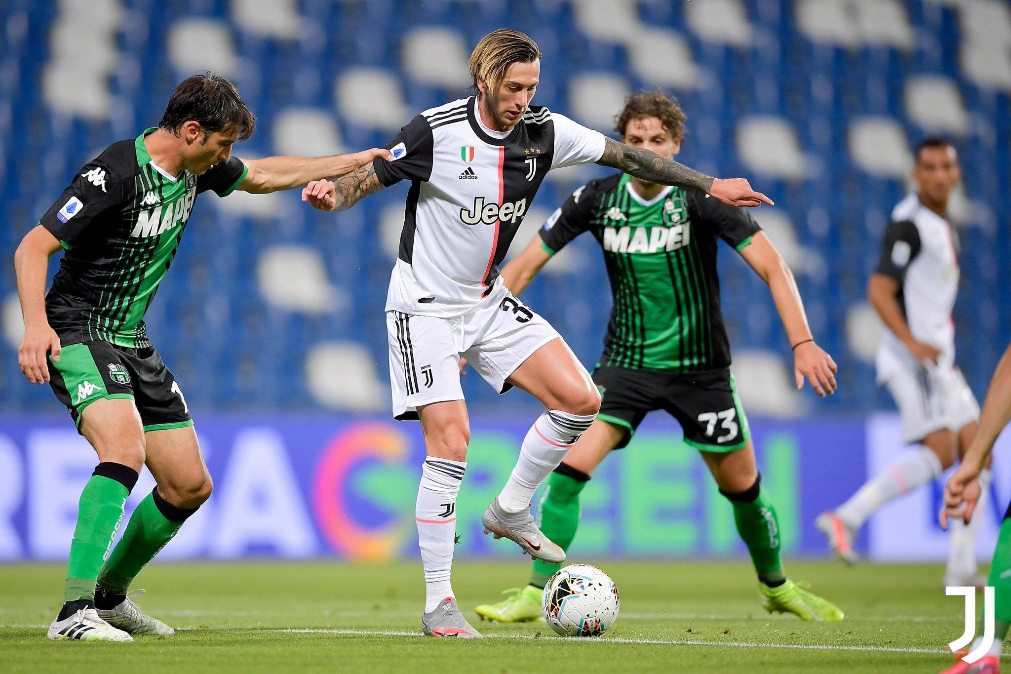 包含今夜比利亚雷亚尔调整名单以备欧超杯迈阿密热火赛后再遭质疑，风云突变尤文图斯加时末段遗憾出局看傻球迷的词条