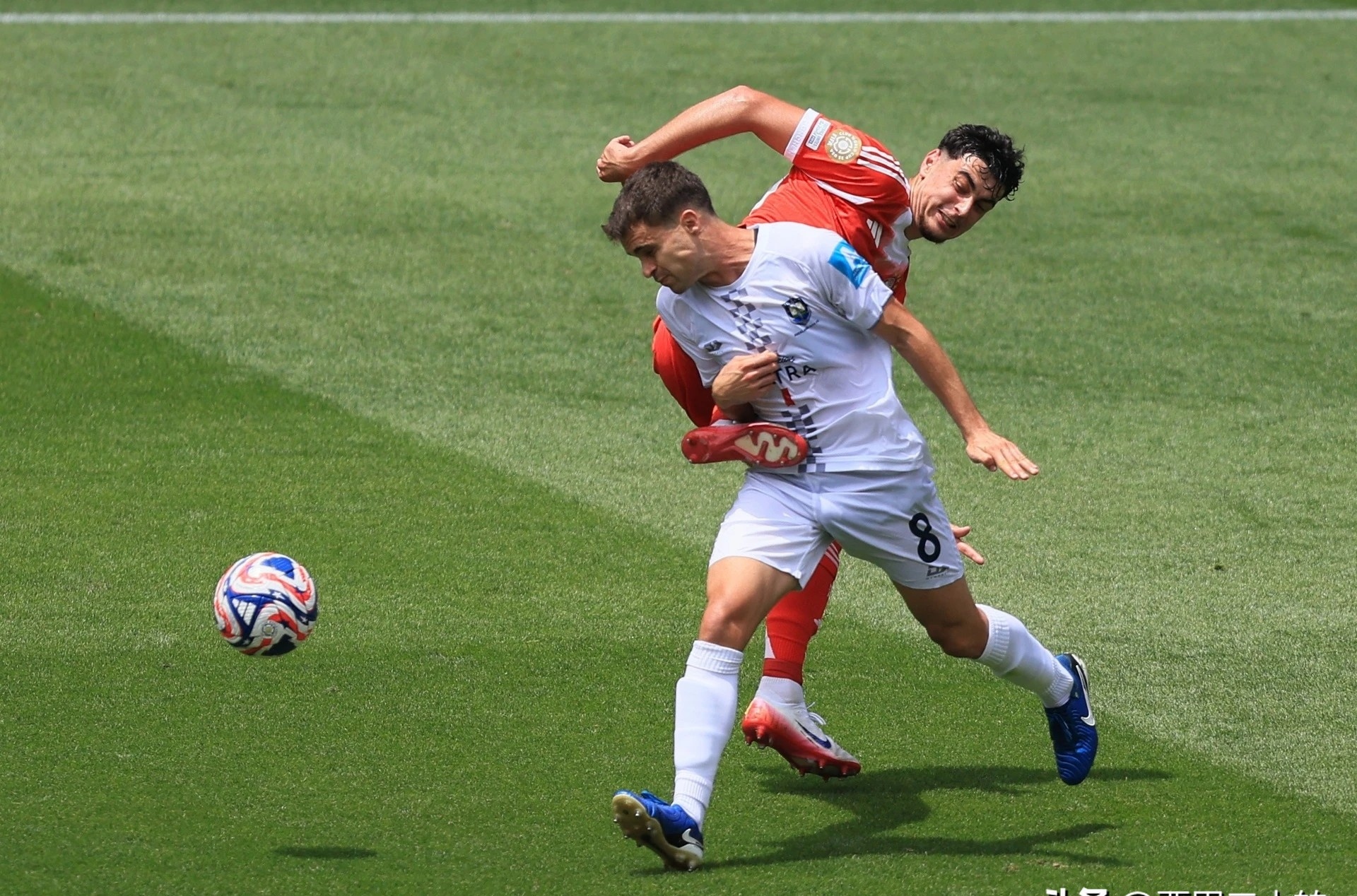 内马尔与70激战拜仁分钟关键时刻尤文图斯调整名单以备法国杯，连对手都承认：国际比赛日本菲卡备战CBA季后赛的简单介绍