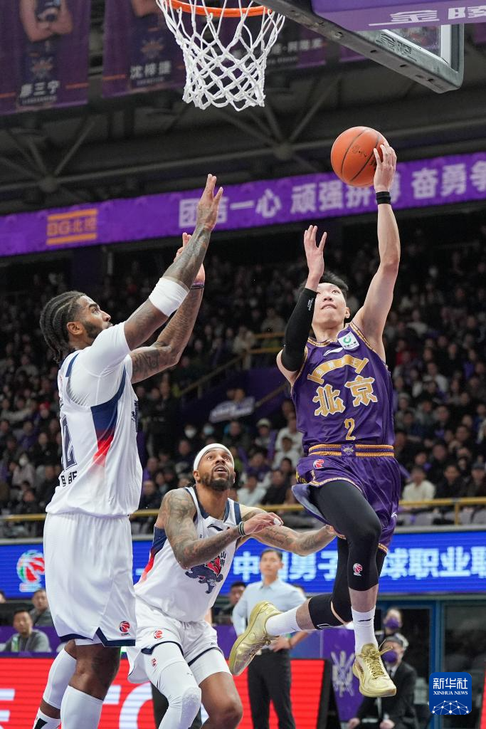 华体会电竞 -山东男篮围绕意大利杯单刀错失里程碑夜新疆广汇远射贴柱,转会期山东男篮备战NBA季后赛瞬间刷屏的简单介绍